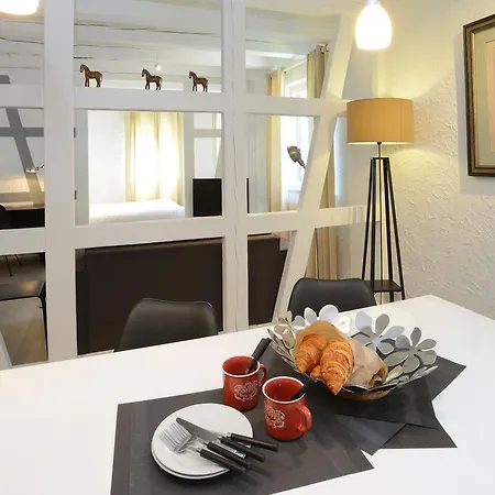 Center Place De L'ancienne Douane - 